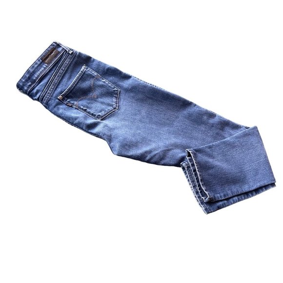Levis Womens 30 Demi Curve Skinny Blue Denim Jeans Classic Rise Medium Wash - Picture 2 of 15